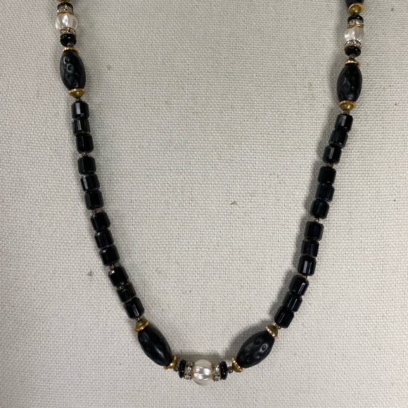 Vintage Jewelry - Interesting vintage black faceted barrel bead necklace